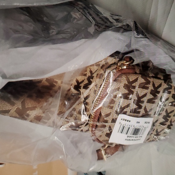 NWT Michael Kors Abby Signature Jacquard Large Cargo Backpack BG/EB/LUGG - Picture 13 of 14